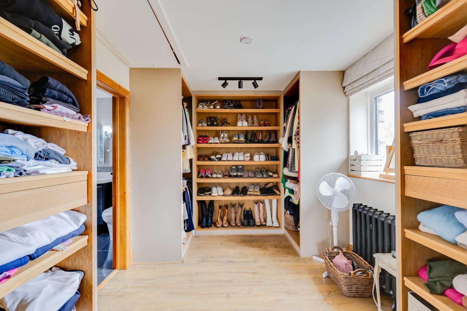 Yr Ysgubor, Llandow, Vale Of Glamorgan, CF71 7PX